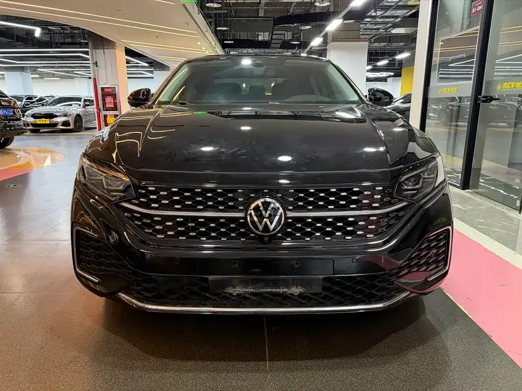 Volkswagen Passat — фото 7