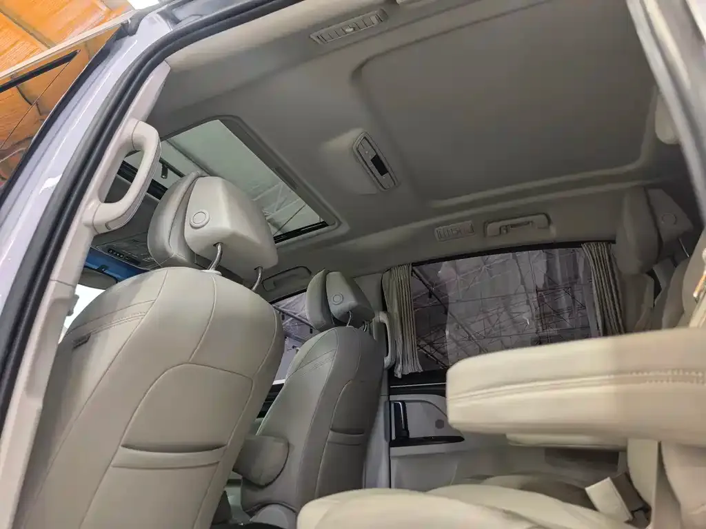 Buick GL8 2024 из CN, фото 7
