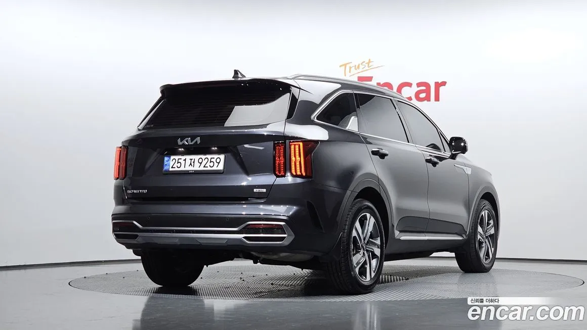 Kia Sorento — фото 9