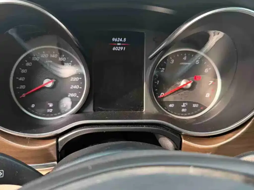 Mercedes-Benz V-Class 2023 из CN, фото 5