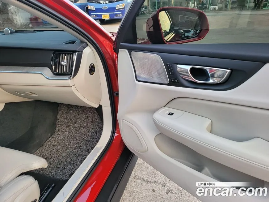 Volvo V60 2022 из KR, фото 8