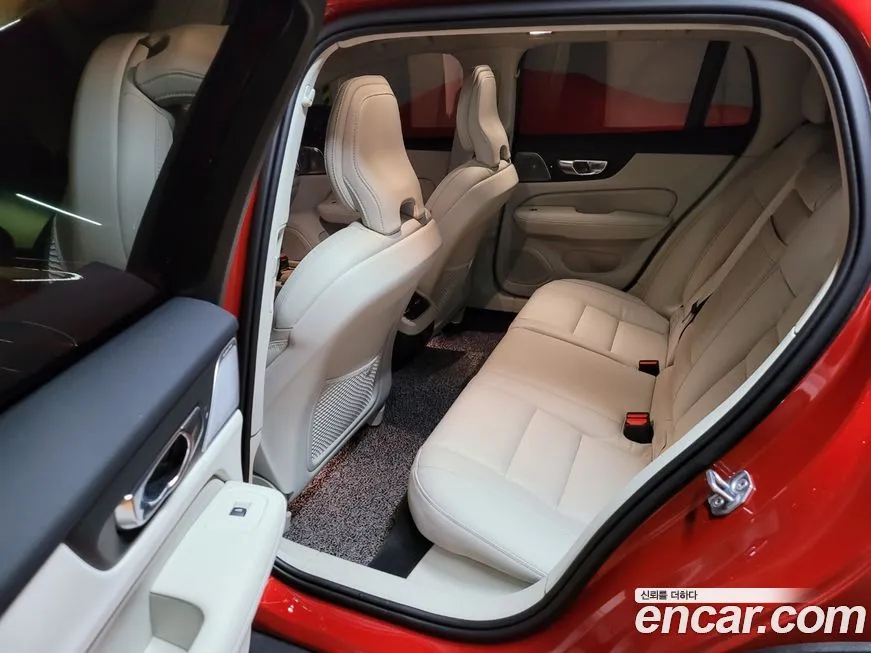 Volvo V60 2022 из KR, фото 4