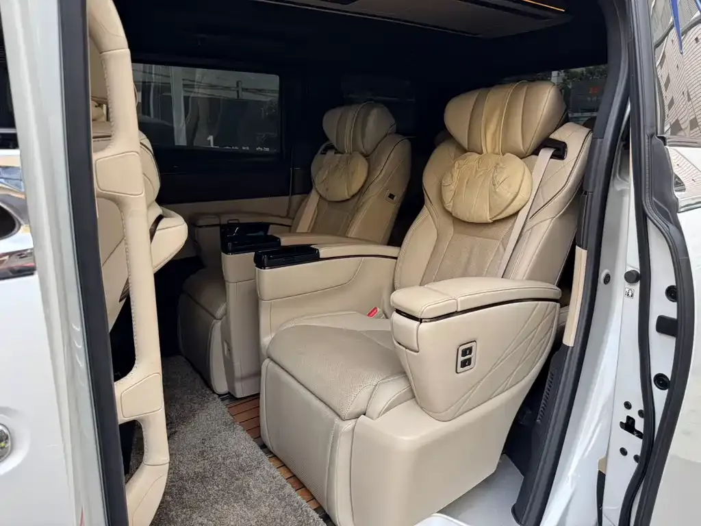 Toyota Vellfire 2024 из CN, фото 8