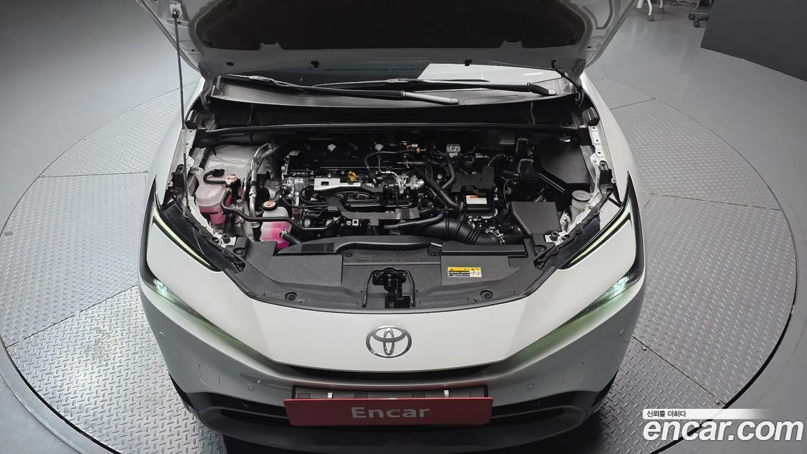 Toyota Prius 2024 из KR, фото 8
