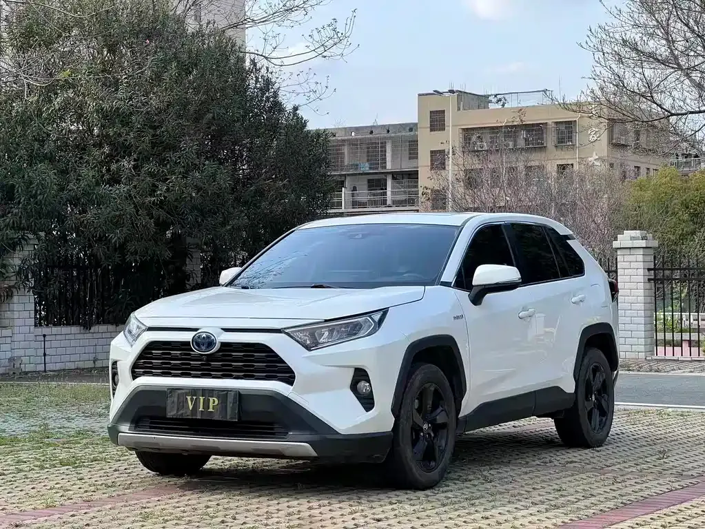 Toyota RAV4 2021 из CN, фото 1