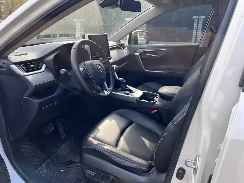 Toyota RAV4 2021 из CN, фото 5