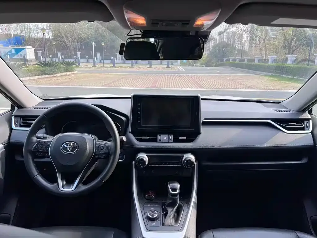 Toyota RAV4 2021 из CN, фото 2