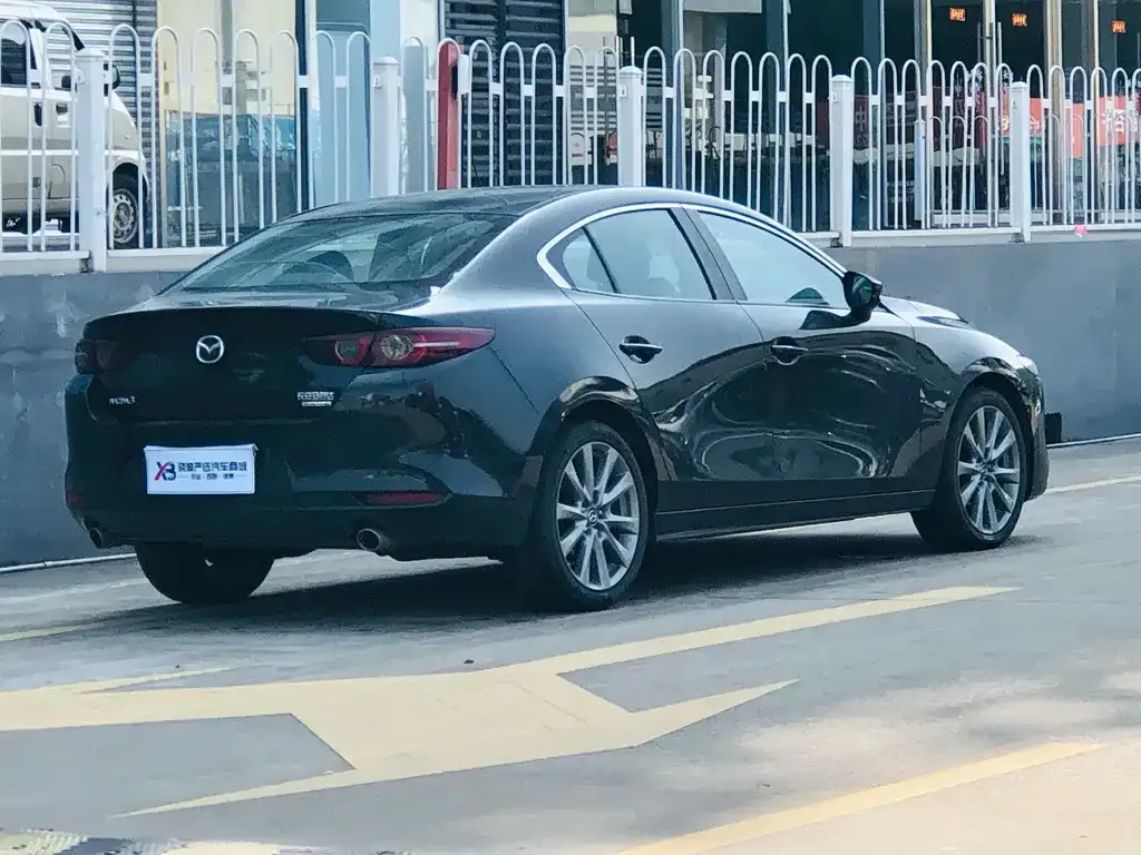 Mazda 3 Axela 2024 из CN, фото 4