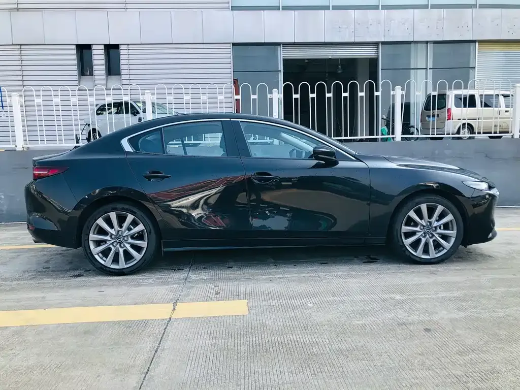Mazda 3 Axela 2024 из CN, фото 9