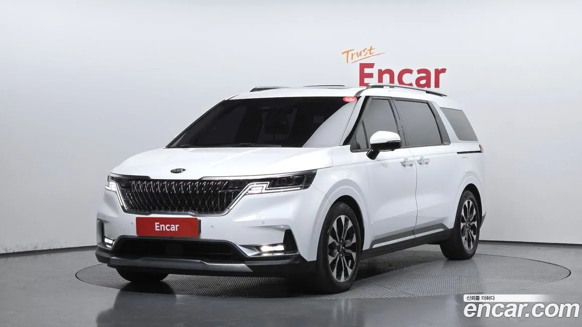 Kia Carnival — фото 1
