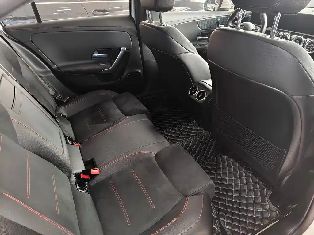Mercedes-Benz A-Class 2023 из CN, фото 10