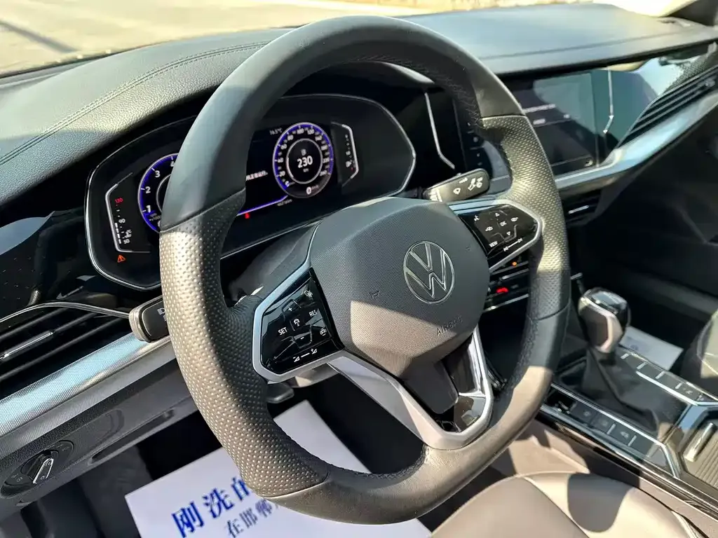 Volkswagen Passat 2023 из CN, фото 9