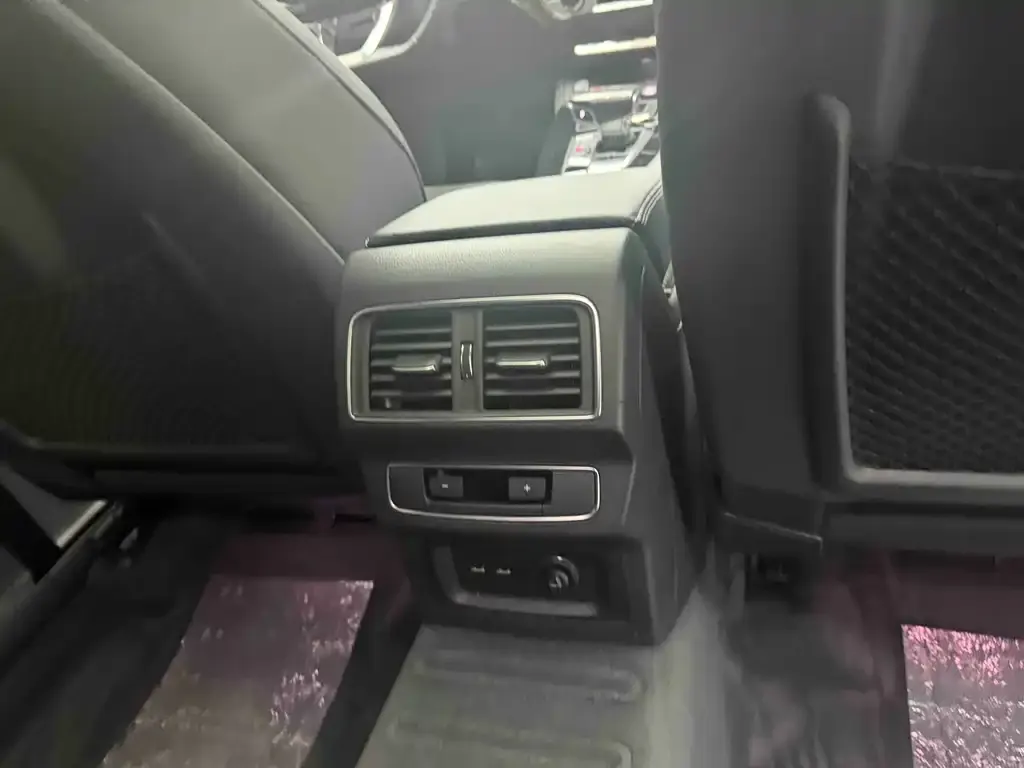 Audi Q5L Sportback 2021 из CN, фото 3