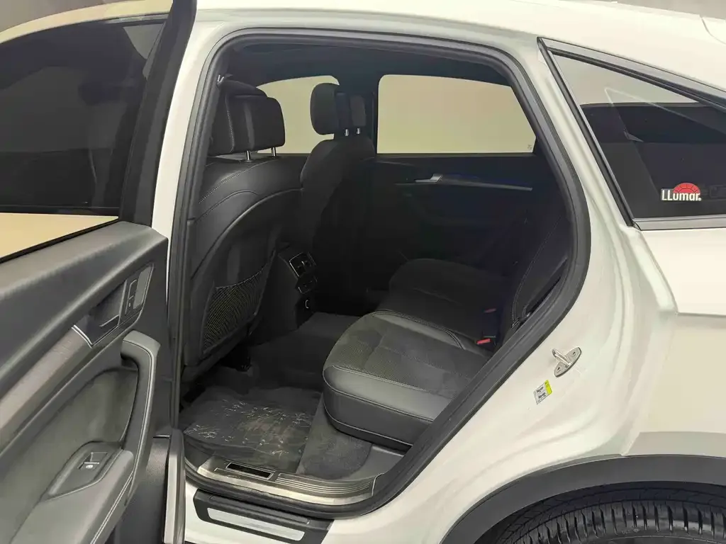 Audi Q5L Sportback 2021 из CN, фото 7