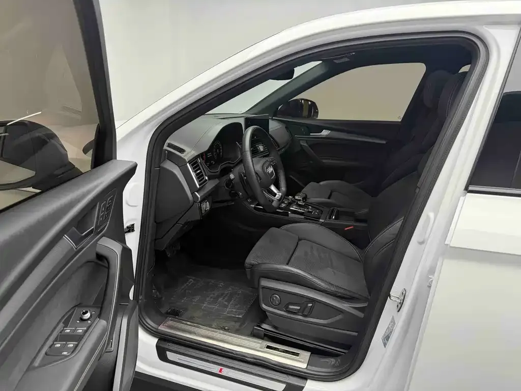 Audi Q5L Sportback 2021 из CN, фото 6