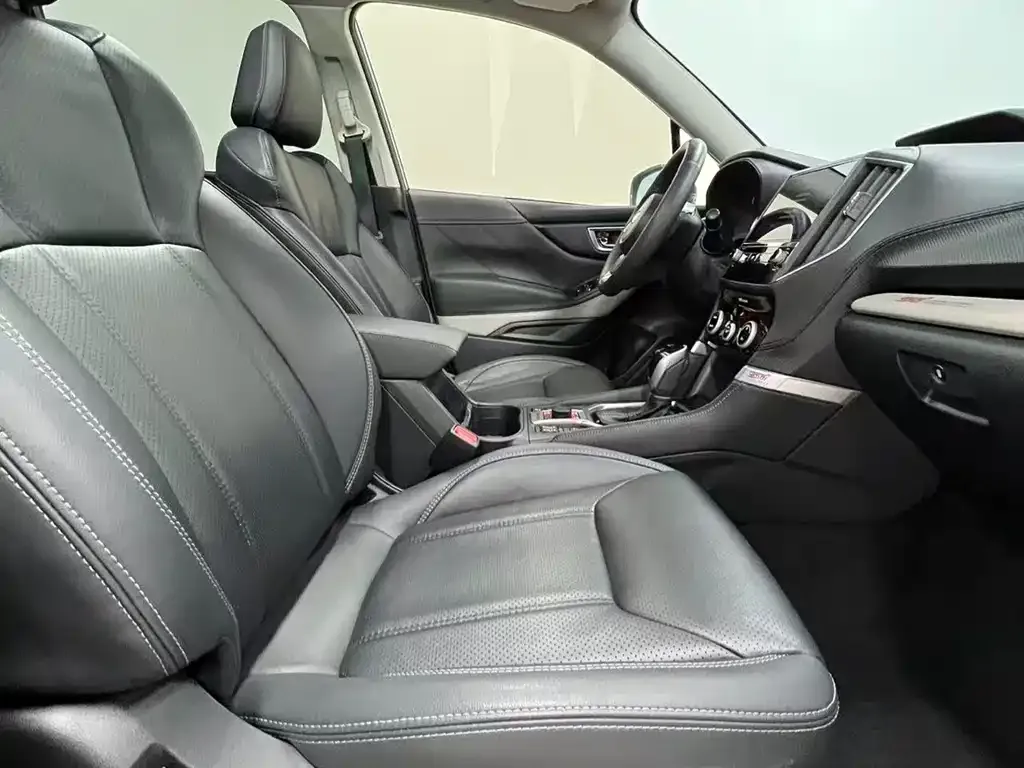 Subaru Forester 2022 из CN, фото 7