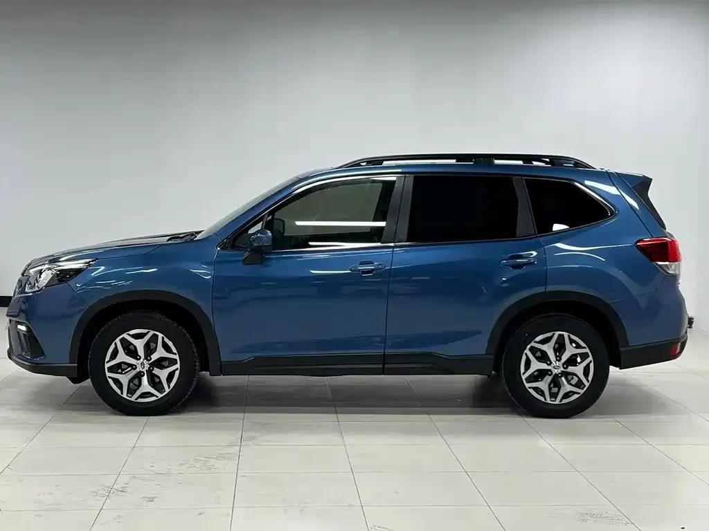 Subaru Forester 2022 из CN, фото 4