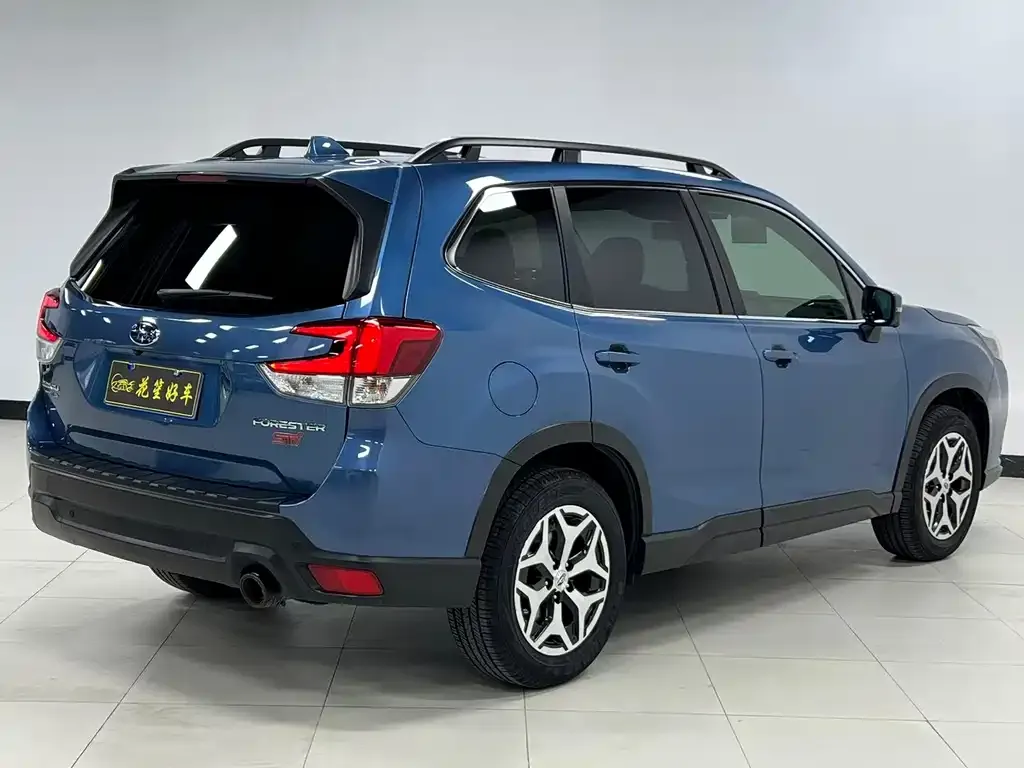 Subaru Forester 2022 из CN, фото 6