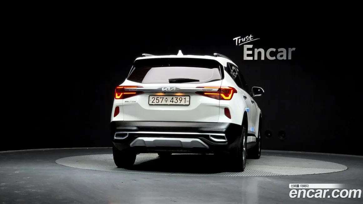 Kia Seltos 2023 из KR, фото 2