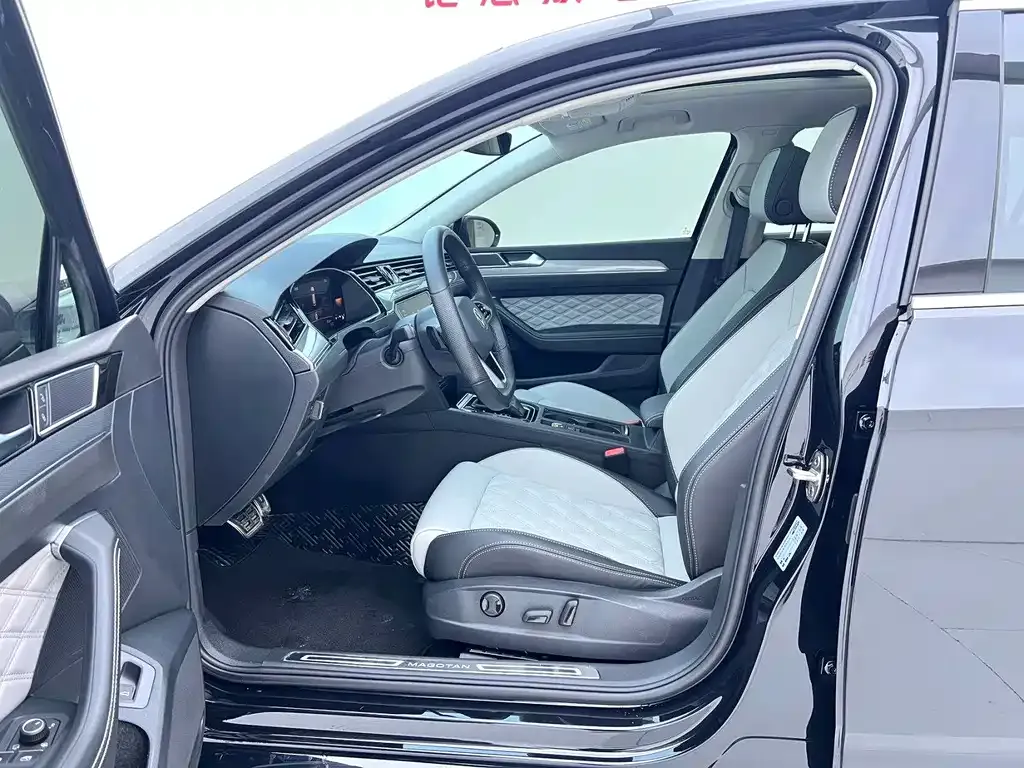 Volkswagen Magotan 2023 из CN, фото 9