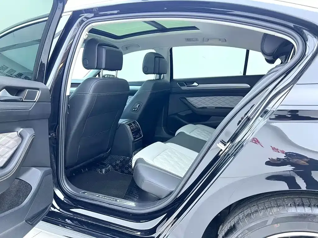 Volkswagen Magotan 2023 из CN, фото 7