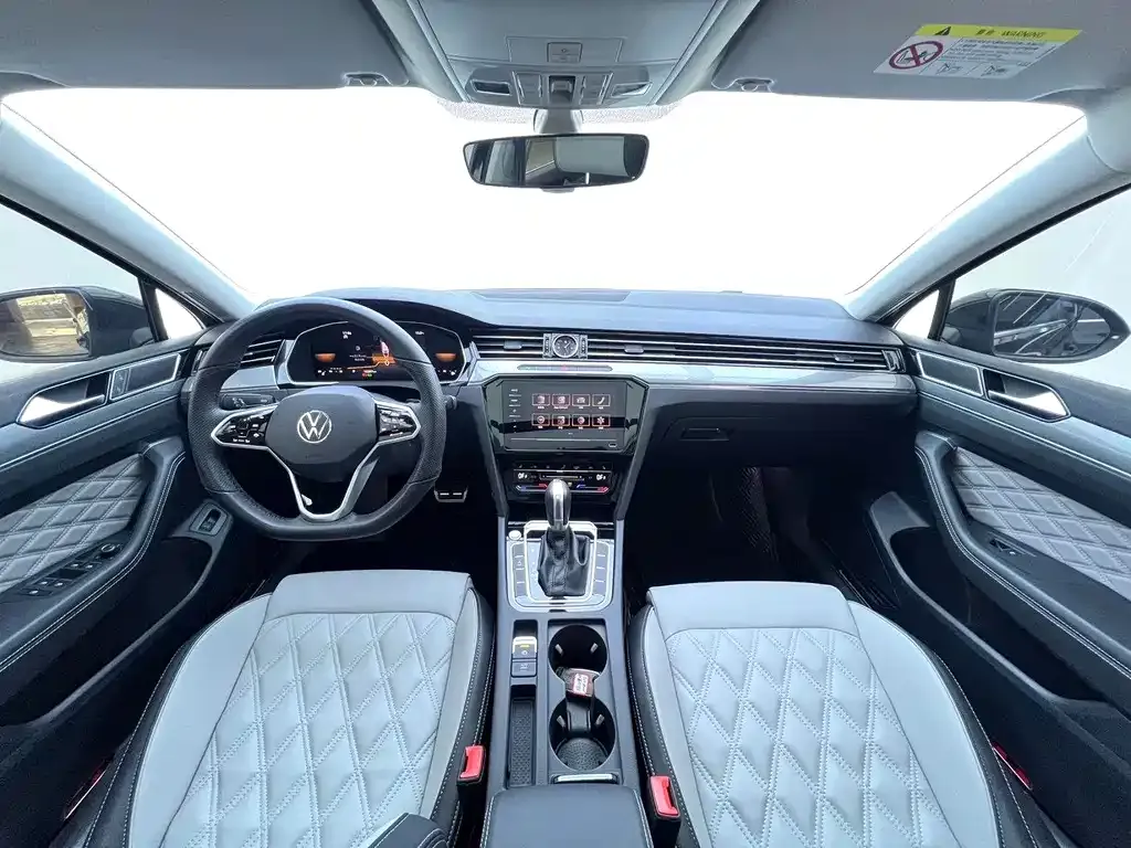 Volkswagen Magotan 2023 из CN, фото 10
