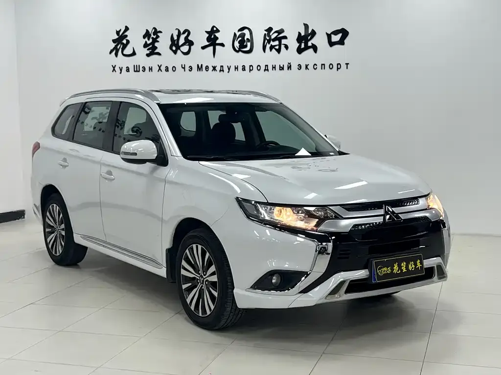 Mitsubishi Outlander 2022 из CN, фото 8