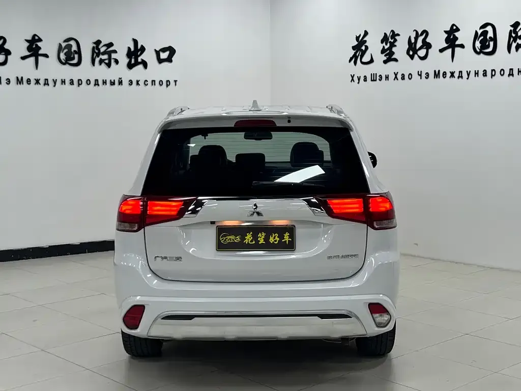 Mitsubishi Outlander 2022 из CN, фото 4