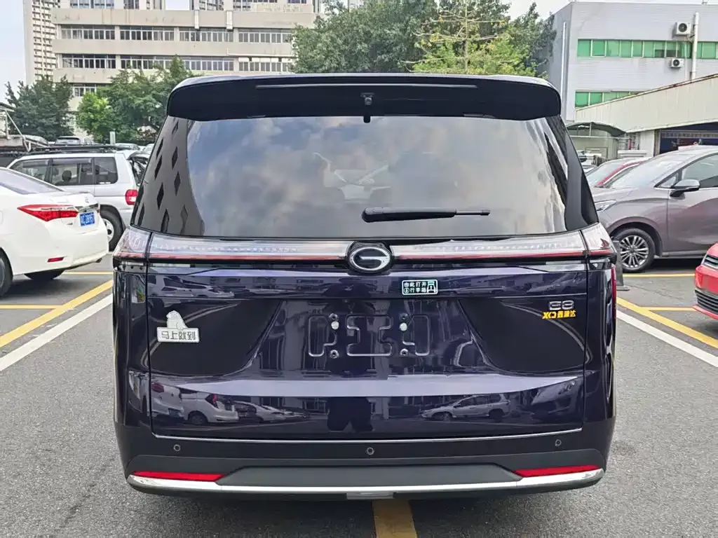 GAC Motor E8 Hybrid — фото 6