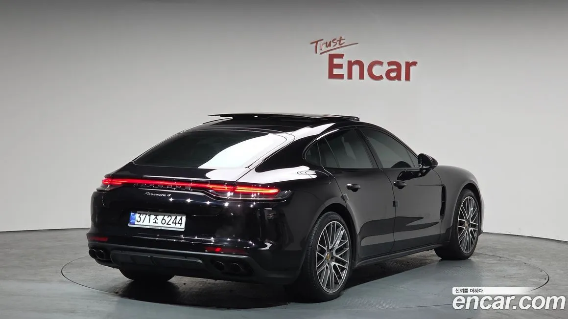 Porsche Panamera 2021 из KR, фото 2