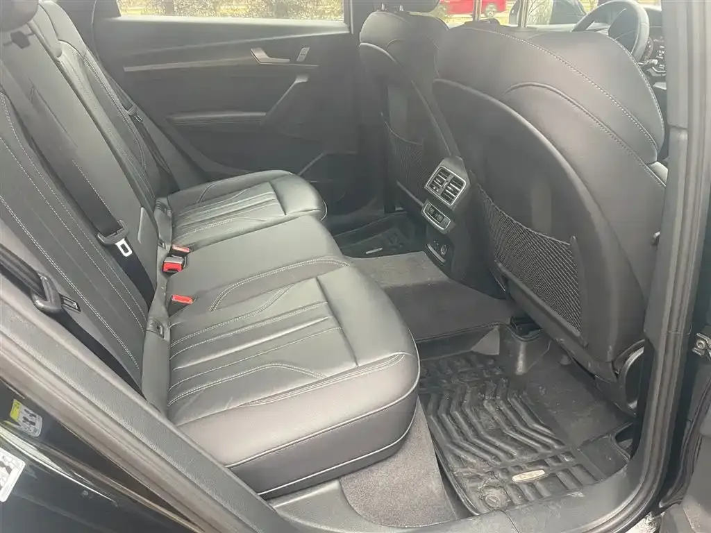 Audi Q5L 2024 из CN, фото 3