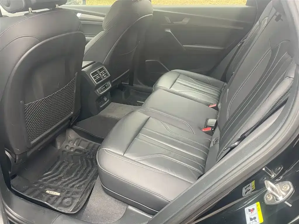 Audi Q5L 2024 из CN, фото 5
