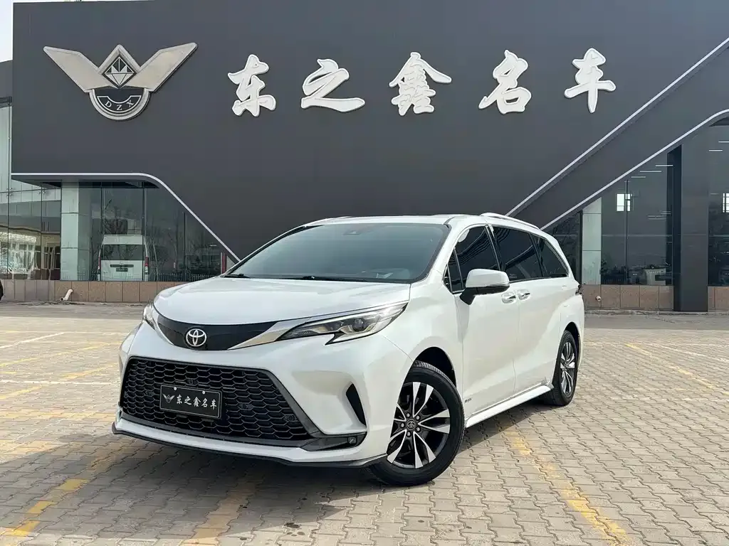 Toyota Granvia 2024 из CN, фото 1