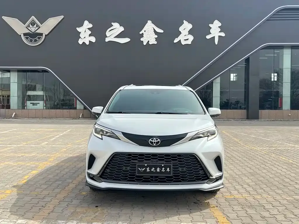 Toyota Granvia 2024 из CN, фото 9