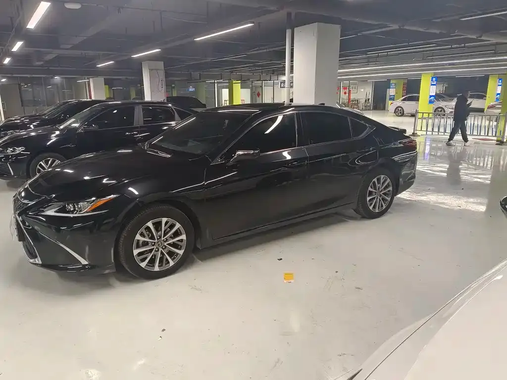 Lexus ES 2024 из CN, фото 9