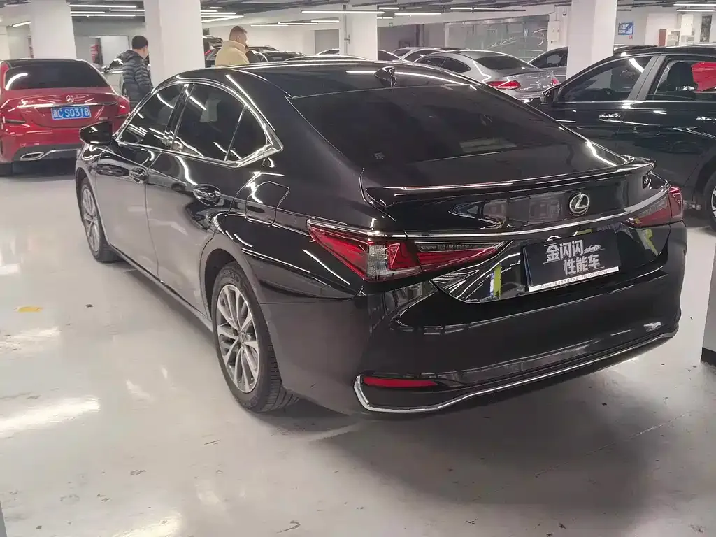 Lexus ES 2024 из CN, фото 8