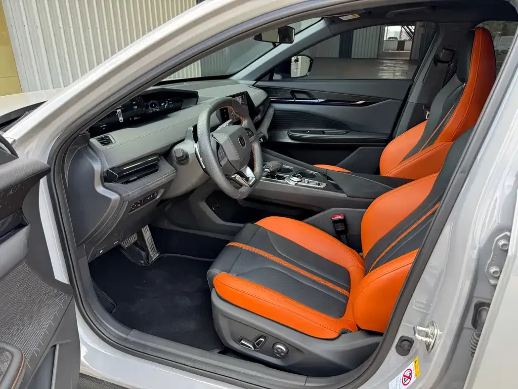 Changan UNI-V 2024 из CN, фото 8