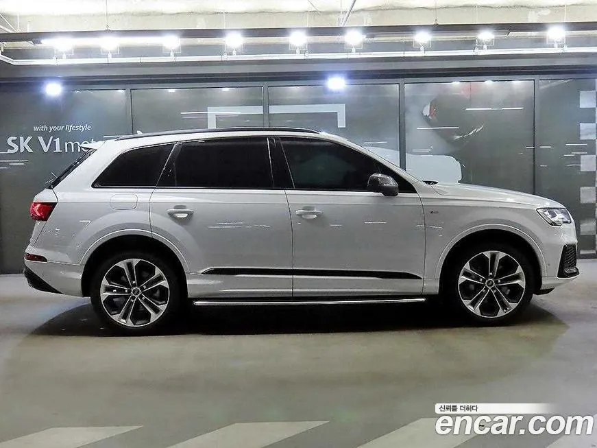 Audi Q7 2022 из KR, фото 10