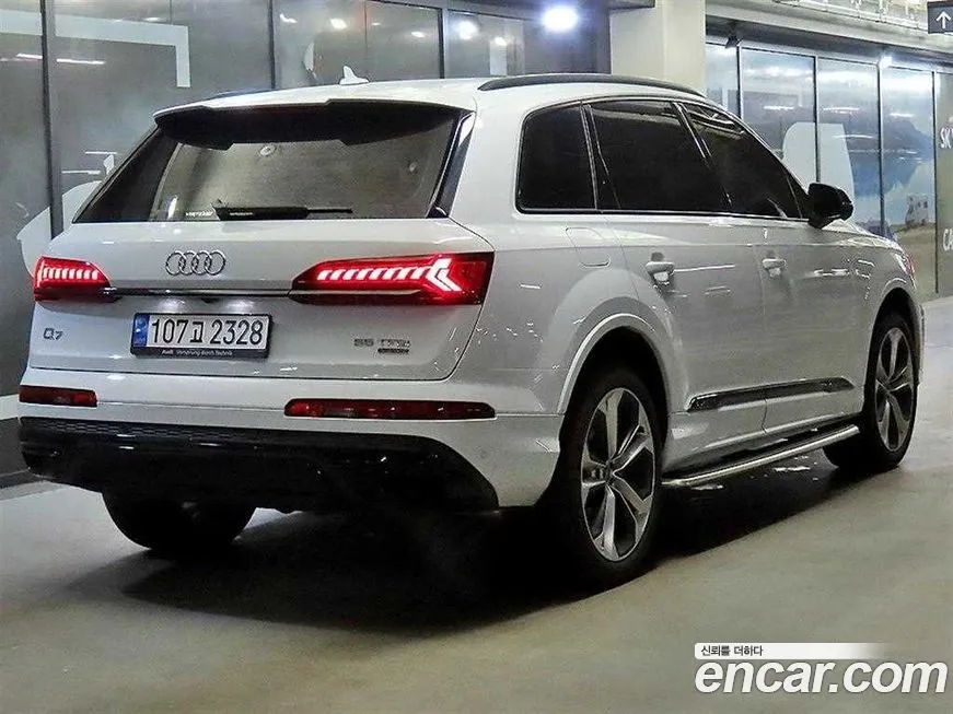 Audi Q7 2022 из KR, фото 6