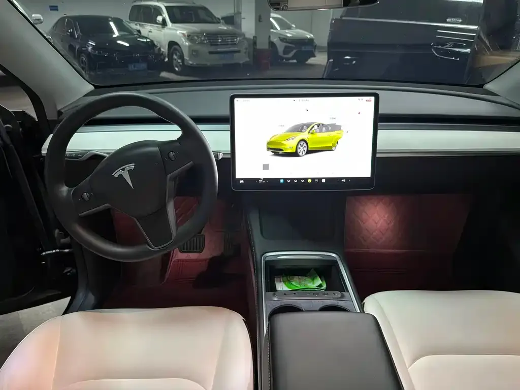 Tesla Model Y — фото 4