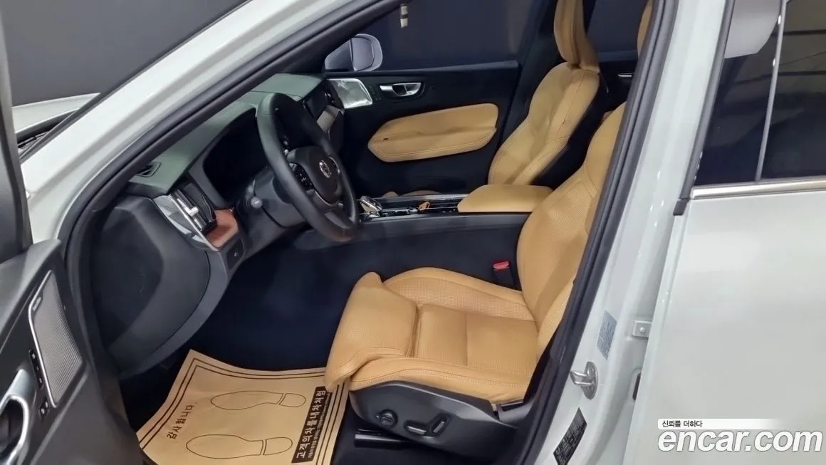 Volvo XC60 2025 из KR, фото 9