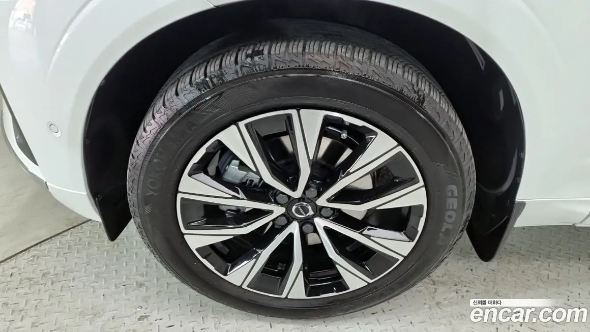 Volvo XC60 2025 из KR, фото 7