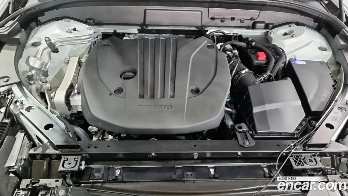 Volvo XC60 2025 из KR, фото 3