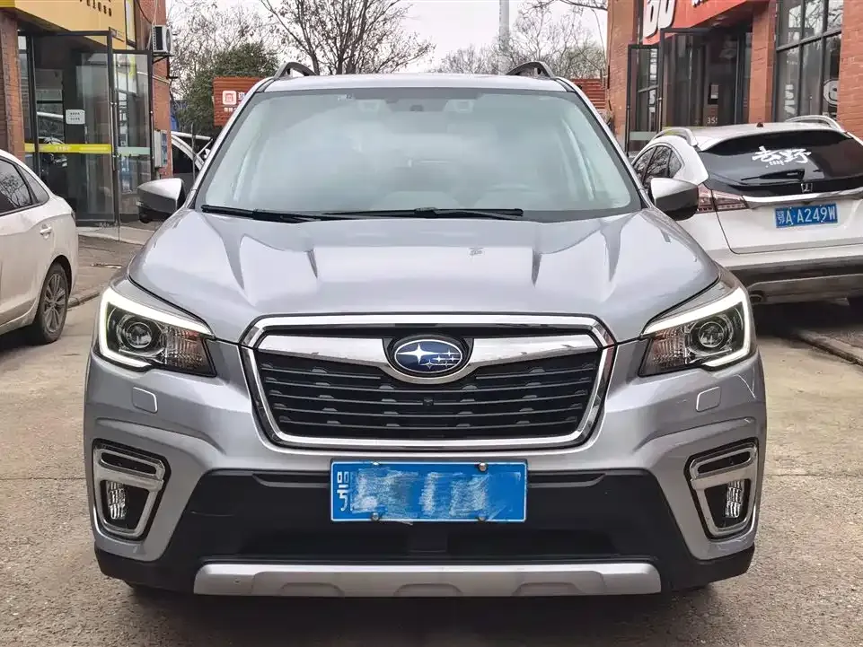 Subaru Forester — фото 2