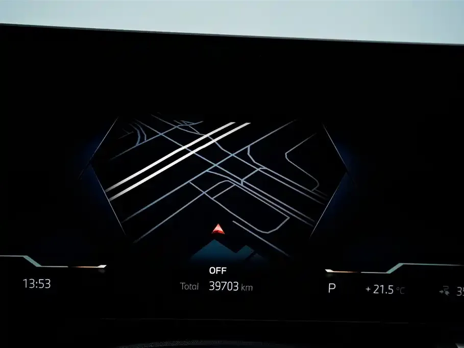BMW i5 — фото 5