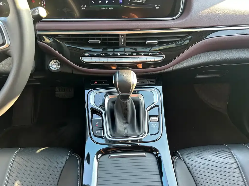 GAC Motor Trumpchi M6 — фото 3