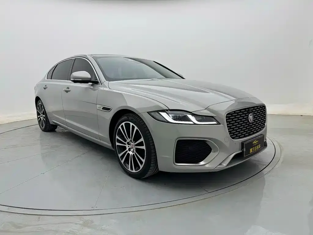 Jaguar XFL — фото 8