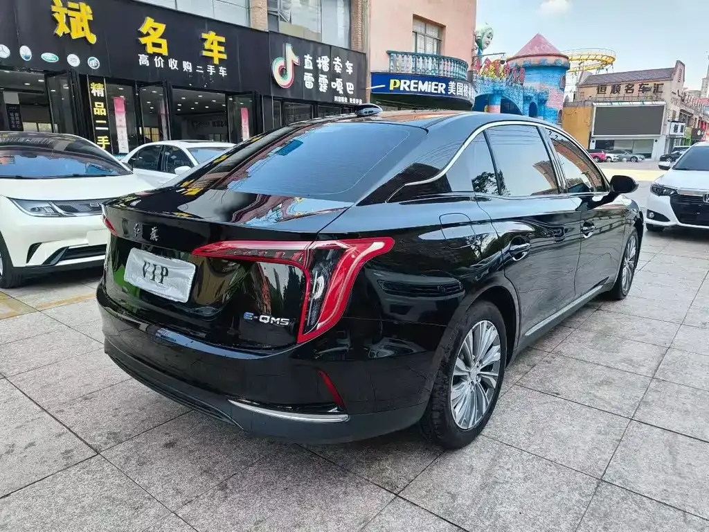 Hongqi E-QM5 — фото 8