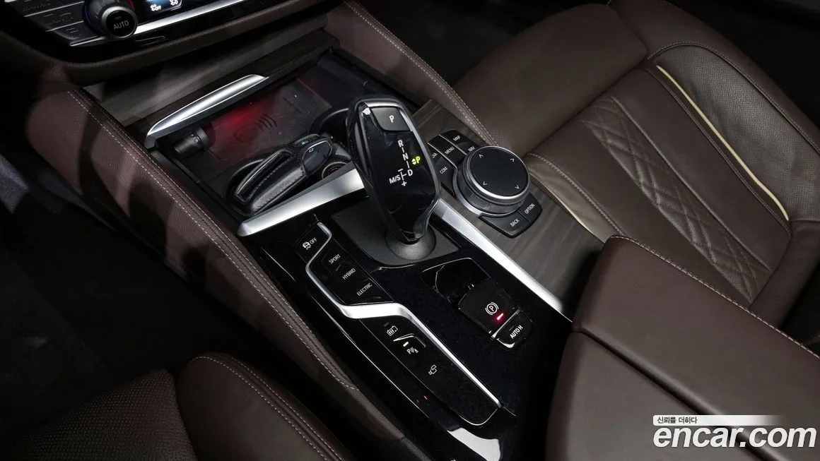 BMW 5-Series 2021 из KR, фото 10