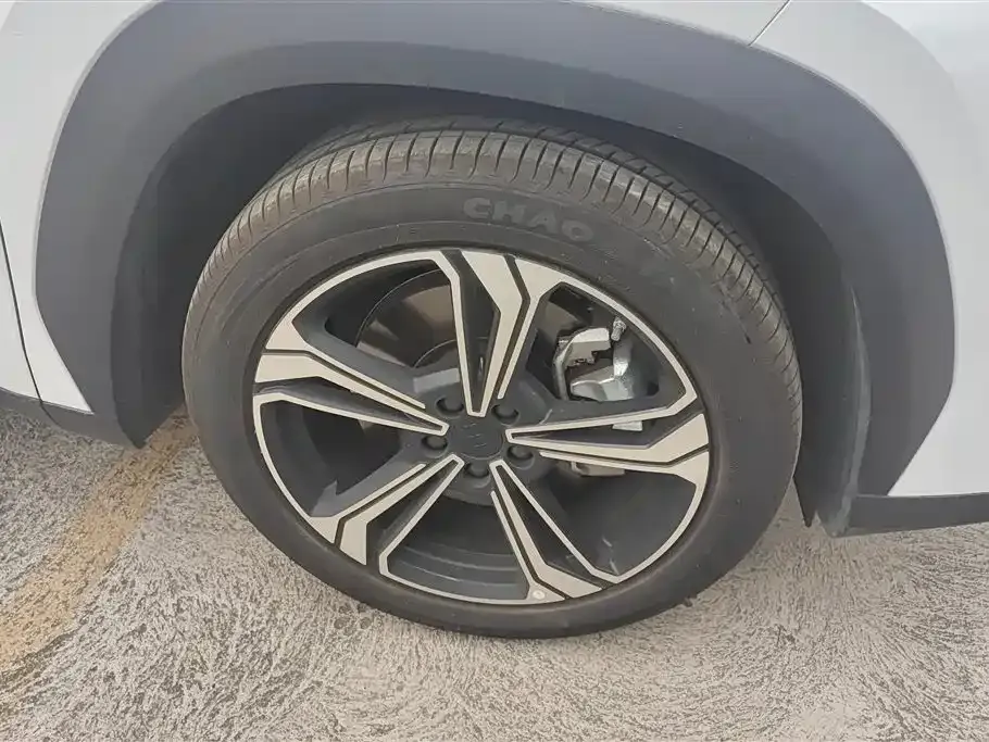 Geely Galaxy L7 — фото 10